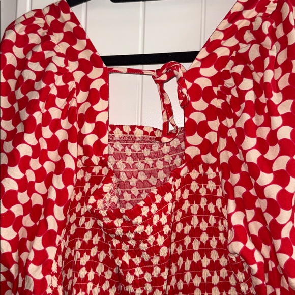 Red and White Geometric Pattern Dress - Picture 3 of 3